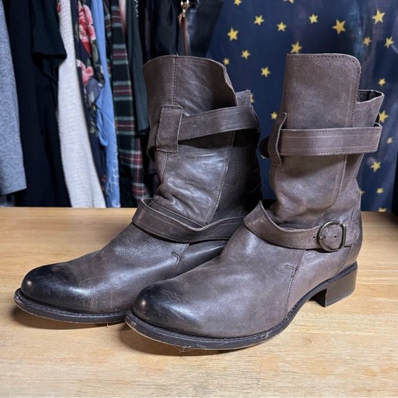 Brown Leather Motorcycle Boots - Picture 3 of 6